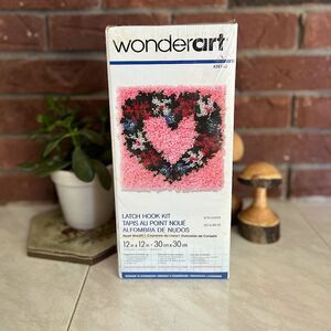 NEW Latch Hook Rug Kit Wonderart 12"X12" Heart Wreath 057355369511